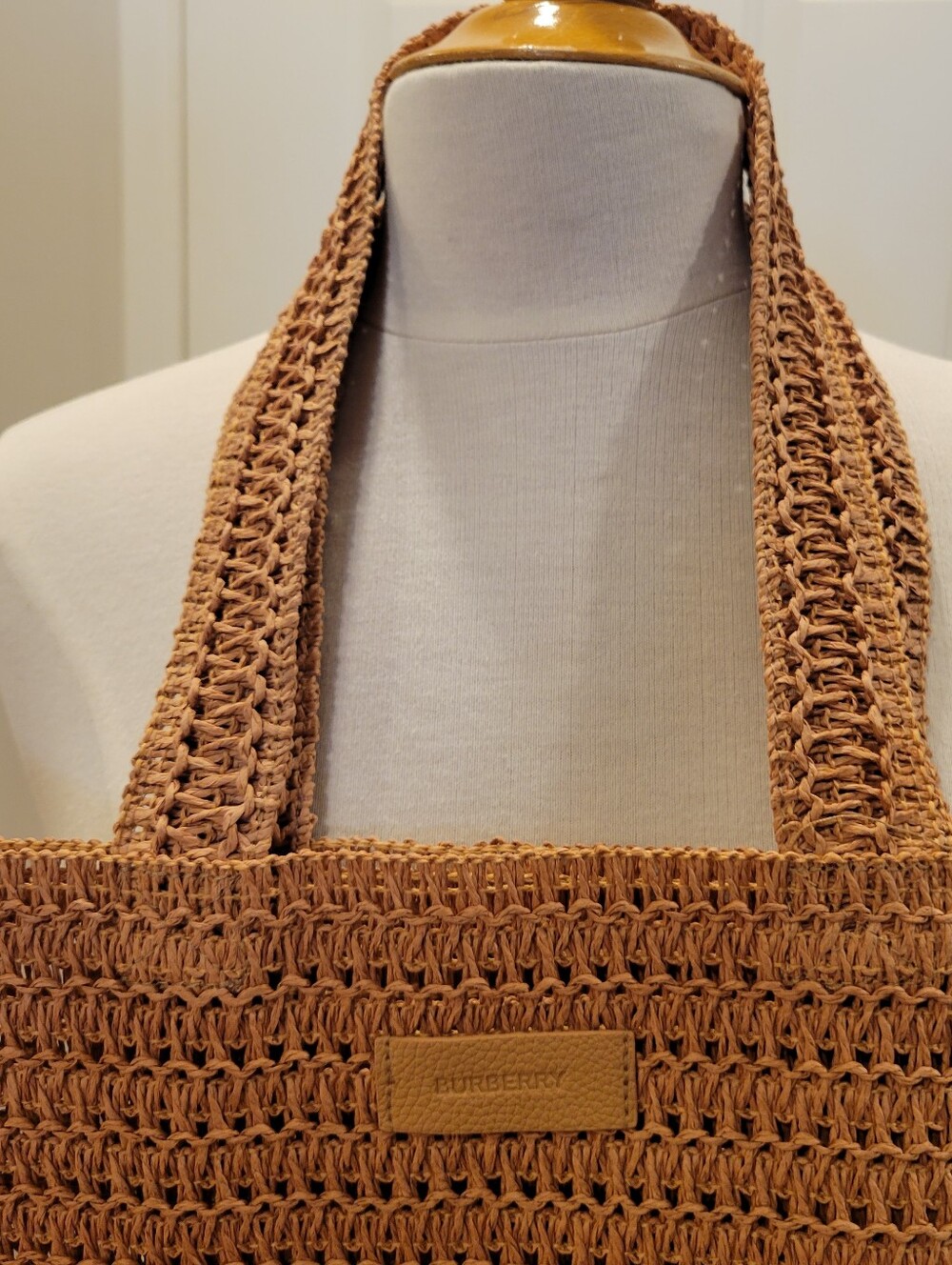 👜NWOT~ BURBERRY RAFFIA TOTE BAG - Picture 3 of 6